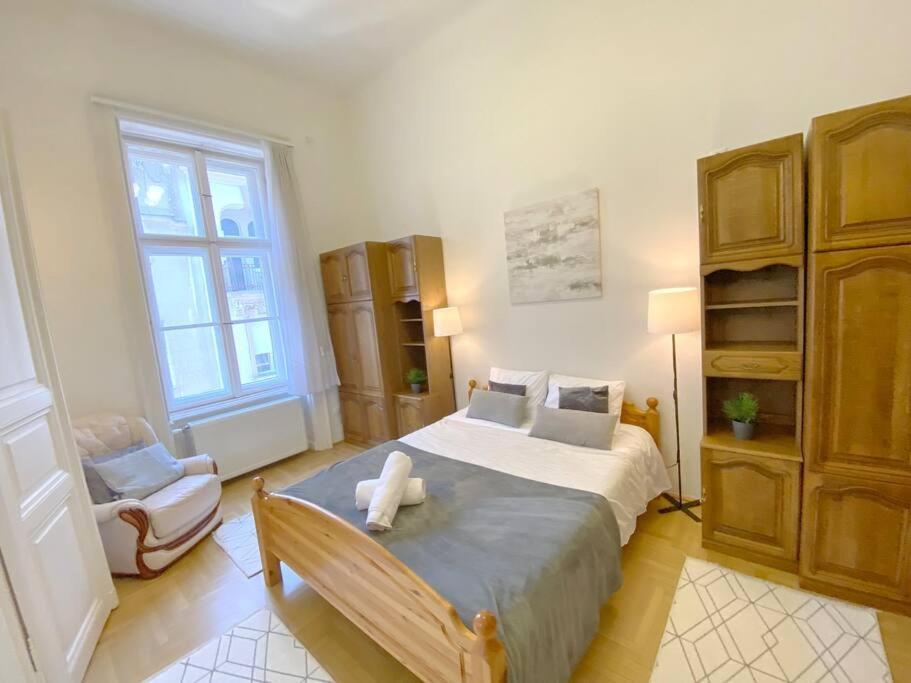 Spacious Andrassy Budapest Exterior foto